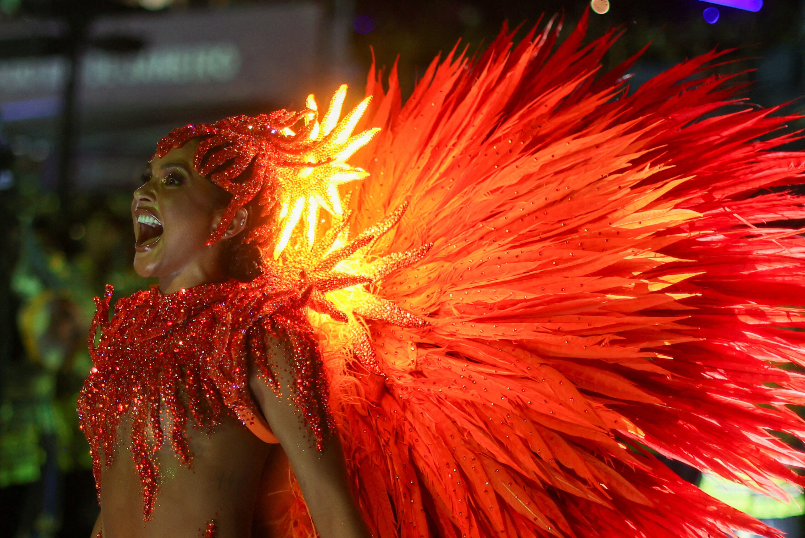 Feathered Royalty, Act Accordingly! A Gallery Of Flawlessly Feathered Fine Tings Who Set Di Road ABLAZE During Carnival Season 2026