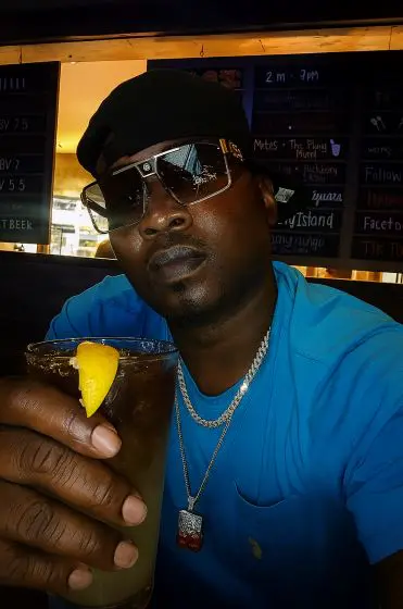 The Rise of Sen Mr. Nawfside: From the City Streets to Center Stage