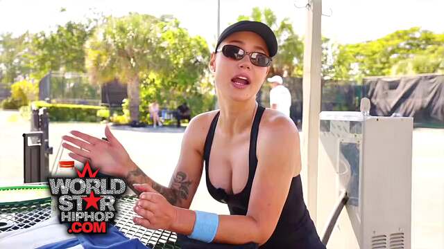 Iggy Azalea Says Guys In Plain Boxer Briefs Are “So Much More F**kable” Than Those With Prints Or Tighty Whities