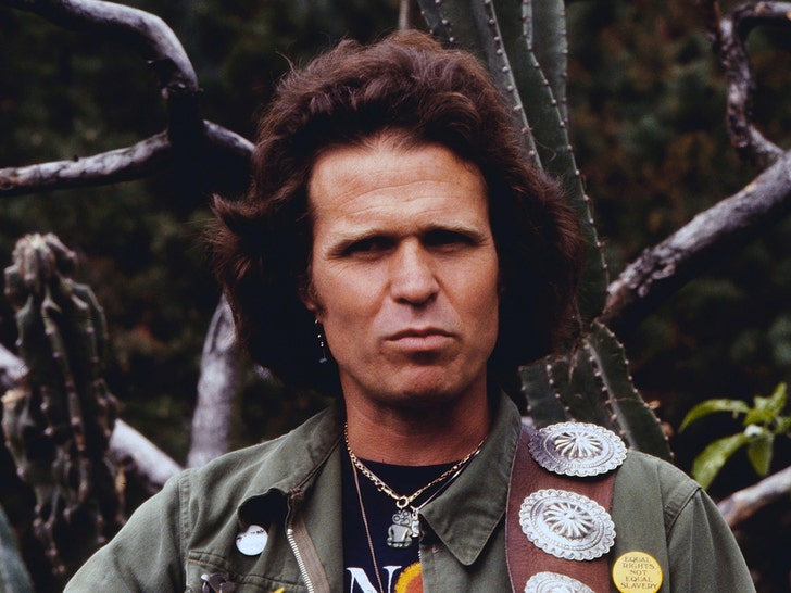 Country Joe McDonald Dead at 84