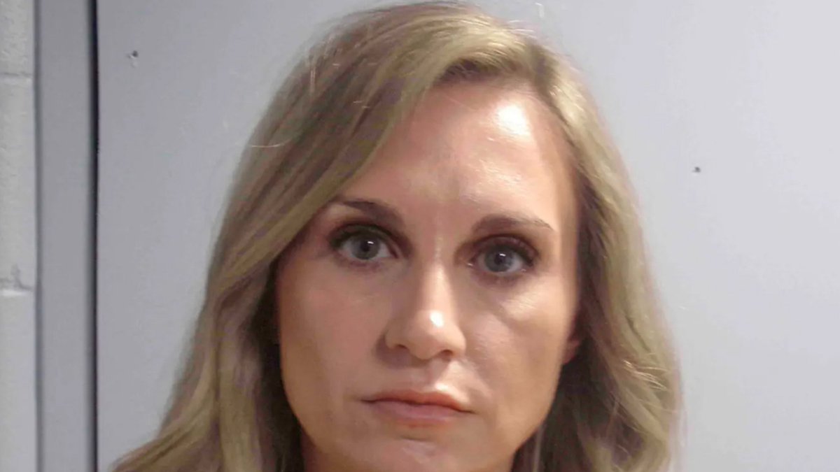 Ex-Mayor Found Guilty of Sex With Minor While She Was Still in Office