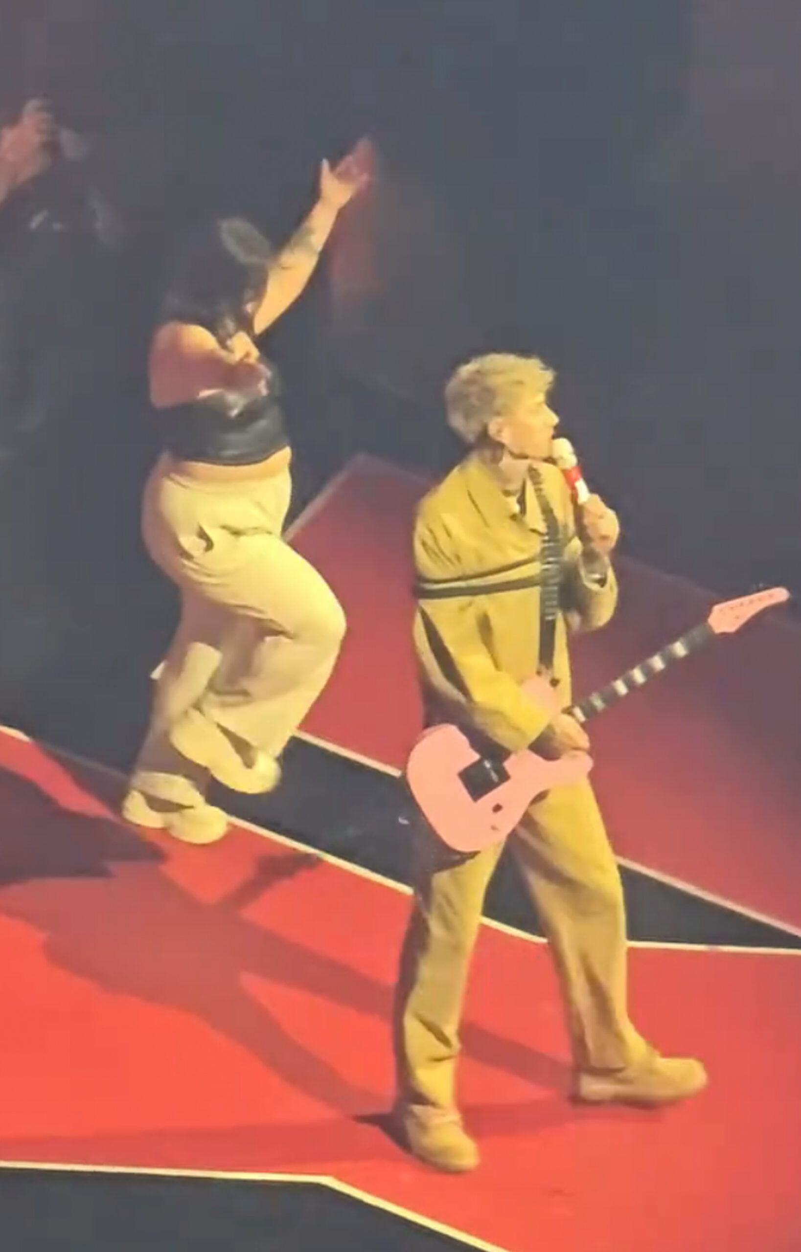 Fan Falls Straight Through A Hole On Stage During Machine Gun Kelly Concert.. Had MGK Singing To Her!