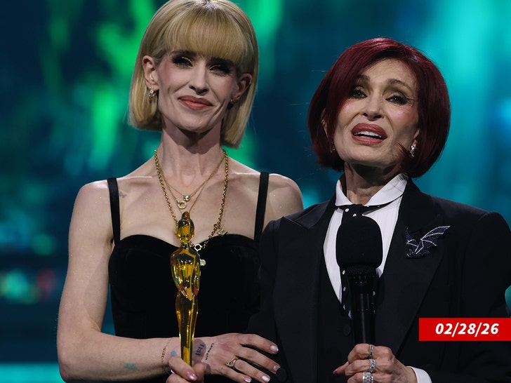 Kelly Osbourne Friends Concerned Over Weight Loss, But Understand She’s Grieving