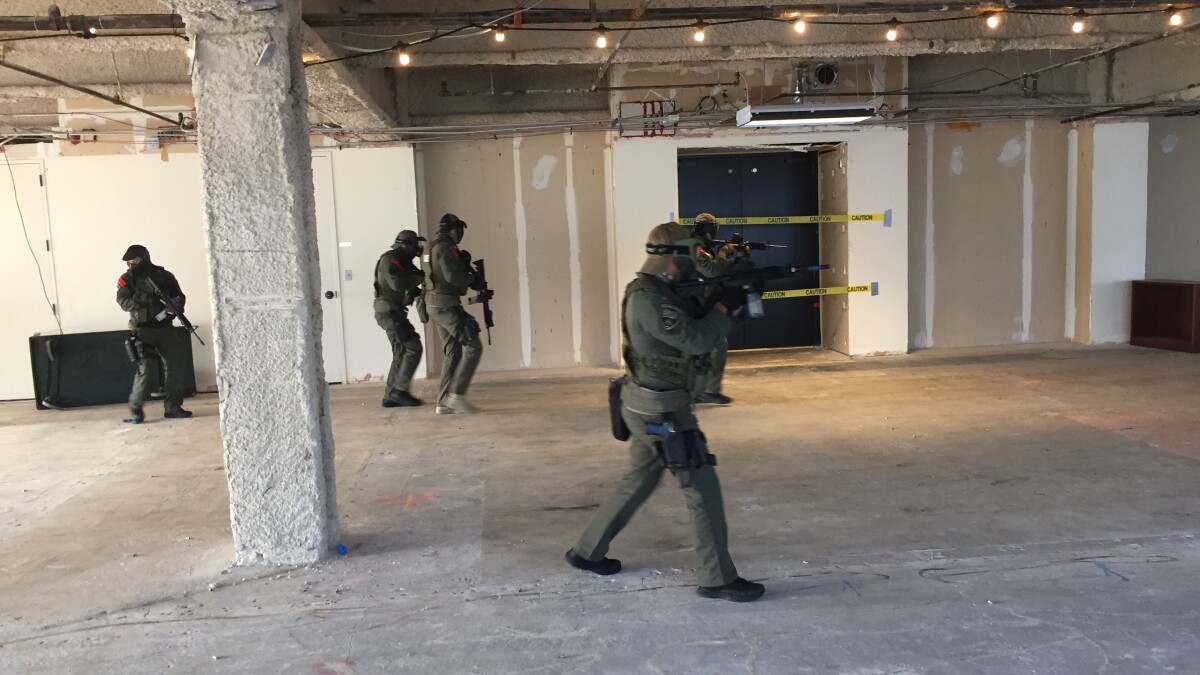 Tactical Slices With An Armed Criminal Cell