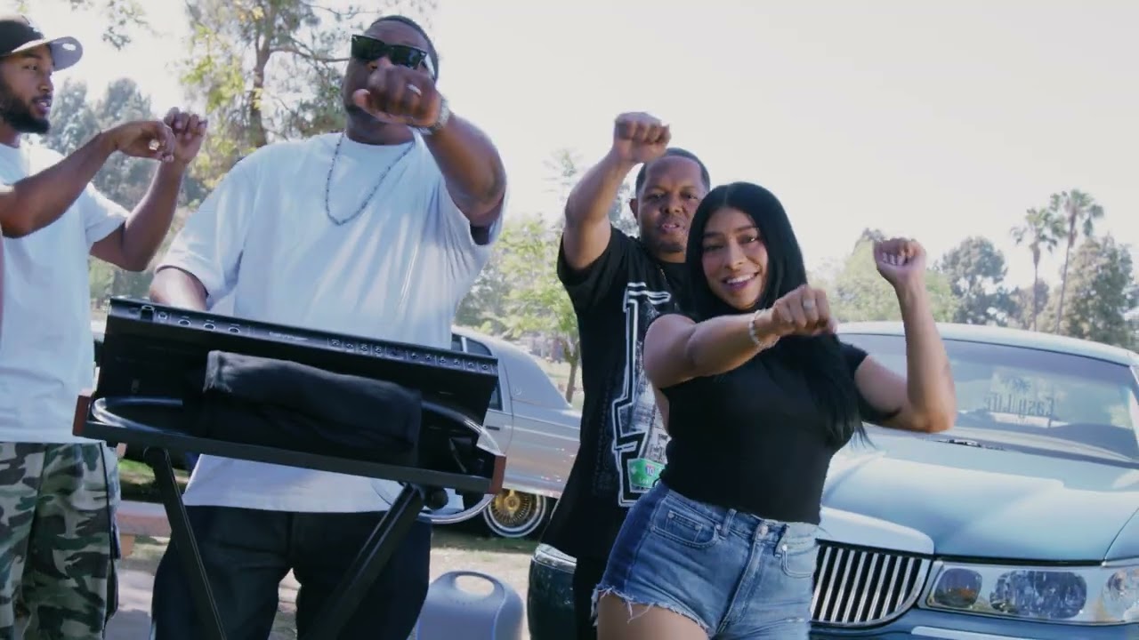 Young T.R.E. -CRUISING DOWN THE BOULEVARD [video]
